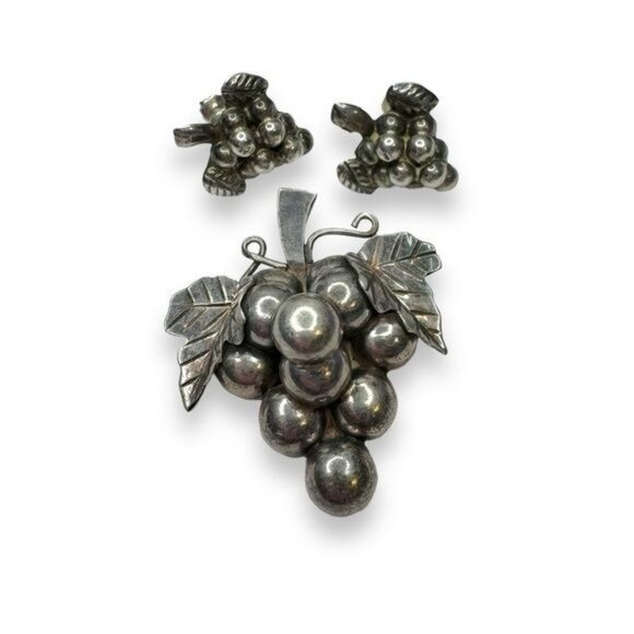 Vintage Mexican Sterling Grape Pendant & Earrings Set 925 Screwback - Picture 1 of 4